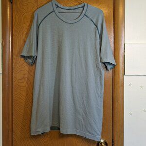Lululemon Men's shirt in grey stripes